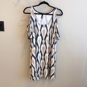 Viereck short dress